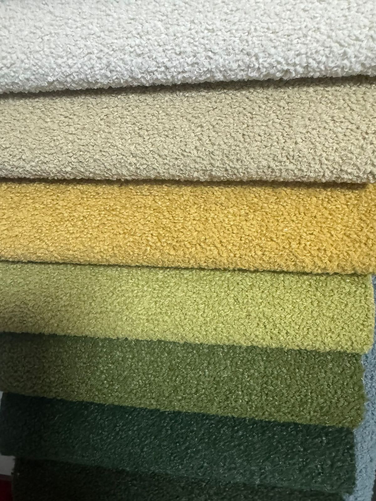 Bouclé colorat