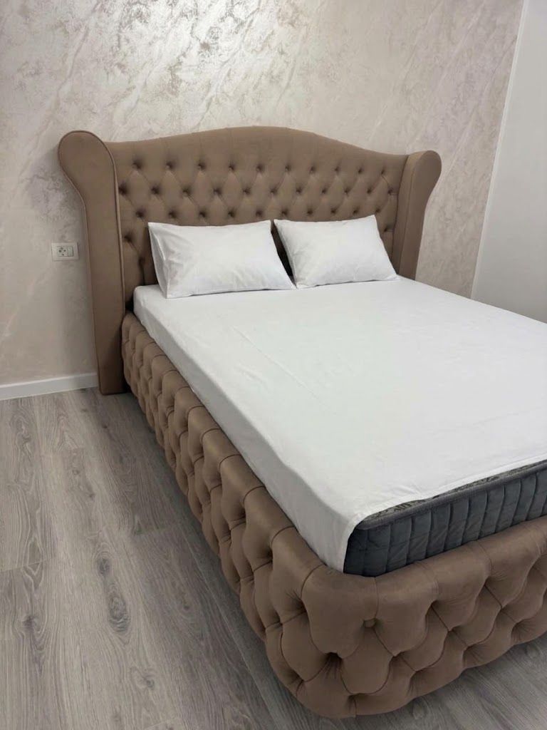 Pat Capitonat Taupe – Pat capitonat taupe